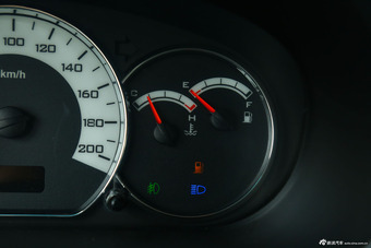 2014款五菱宏光S 1.2L手动舒适型