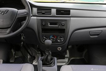 2015款五菱之光S 1.2L标准型