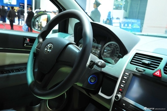 北京汽车E系列CROSS