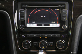 2014款帕萨特2.0T DSG御尊导航版