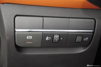 2015款DX7 1.5T手动尊贵型