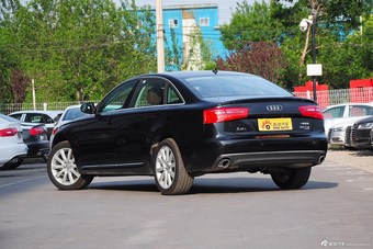 2015款奥迪A6L 35FSIquattro舒适型