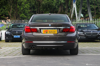 2013款宝马7系730Li豪华型