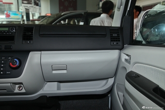 2013款金杯新海狮2.2L豪华型V22