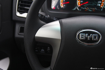 2015款比亚迪全新F3节能版1.5L手动舒适型