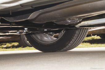 2014款东风标致408 1.8L自动豪华版