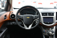 2014款爱唯欧两厢1.6L自动风尚版到店实拍