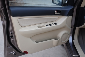 2015款绅宝D20两厢1.5L手动乐天版