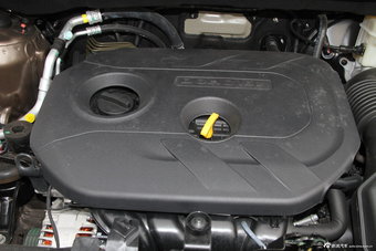 2015款智跑 2.0L自动两驱GLS