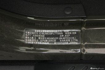 2015款牧马人2.8TD自动四门舒享版Sahara