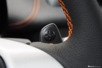 2015款smart fortwo 1.0 MHD 炫闪特别版