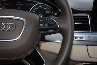 2014款奥迪A8L W12旗舰 版