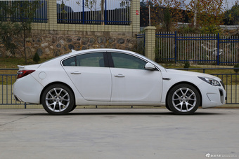 2014款君威2.0L自动精英时尚型