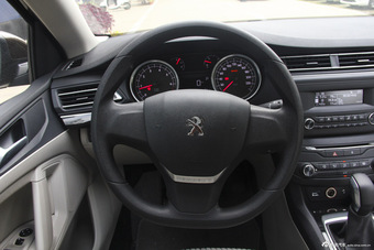 2014款东风标致408 1.8L自动豪华版