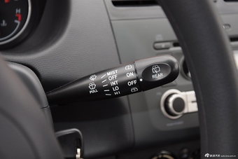 2015款雨燕1.5L手动限定版