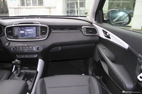 2015款索兰托L 2.4L自动汽油四驱精英版 7座 国5