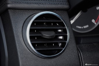 2015款第四代发现3.0 SDV6 HSE柴油版