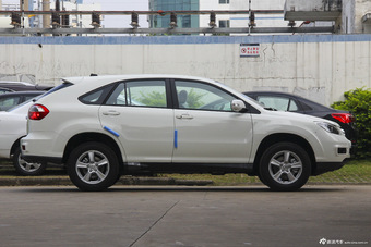 2014款比亚迪S6 2.0L手动豪华型