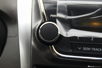 2014款YARiS L 致炫1.3L手动魅动版