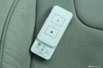 2014款比亚迪秦1.5T旗舰型