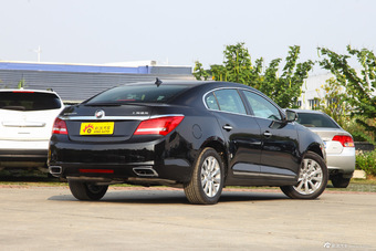 2013款君越2.4L SIDI自动精英舒适型