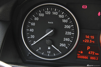 2015款宝马X1 2.0T自动xDrive20i 时尚晋级版