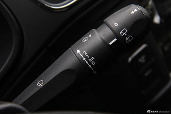 2015款东风雪铁龙C3-XR 1.6L手动先锋型