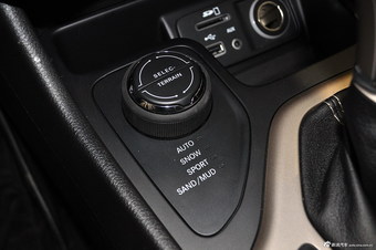 2014款自由光2.4L自动豪华版