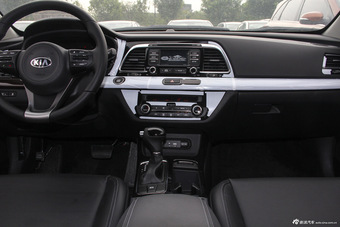 2014款起亚K4 1.8L自动DLX