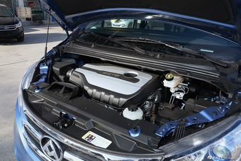 2016款上汽大通G10 2.0T自动精英版