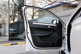 2015款观致3都市SUV 1.6T自动型动派