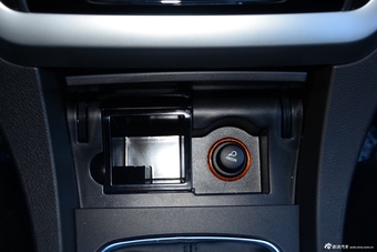 2016款吉利帝豪1.5L手动三厢向上版