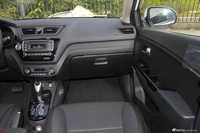 2015款起亚K2 1.6L自动Premium三厢