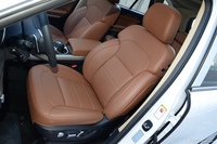 2015款哈弗H8 2.0T自动四驱精英型