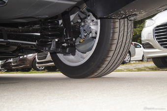 2015款东风标致3008 1.6T自动THP至尚版