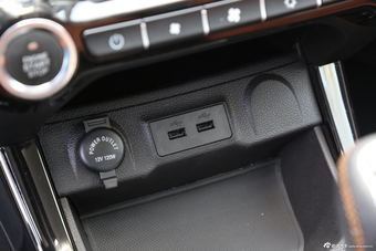 2016款凯翼X3 1.6L手动智联V版