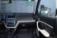 2016款吉利帝豪1.5L手动RS两厢向上版