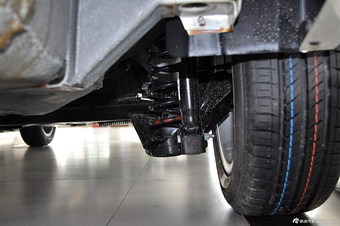 2013款桑塔纳1.6L自动舒适版 平安白