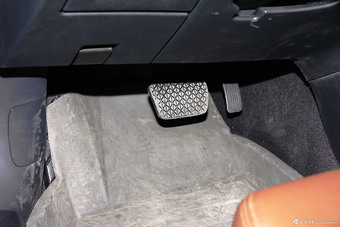 2014款奔腾B90 1.8T自动豪华型到店实拍