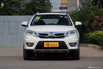 2015款比亚迪S7 2.0T自动尊贵版
