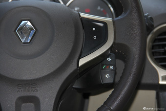 2014款雷诺科雷傲2.5L四驱豪华版