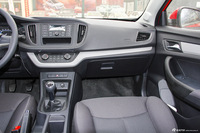 2015款荣威360 1.5L手动精英版