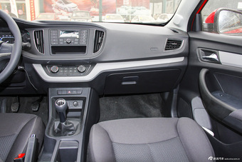 2015款荣威360 1.5L手动精英版