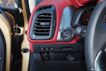 2015款DS 5 1.8T自动尊享版THP200