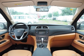 2015款华颂7 2.0T自动豪华型