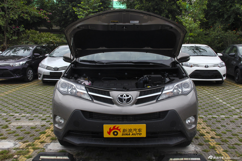 2015款RAV4 2.0L自动两驱风尚版