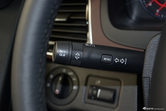 2016款上汽大通G10 2.0T自动旗舰版