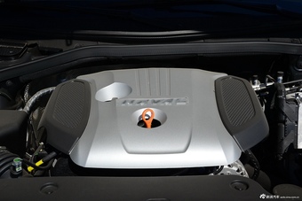 2015款哈弗H8 2.0T自动四驱精英型