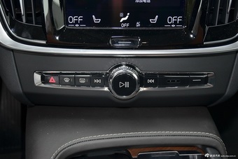 2016款沃尔沃S90 2.0T T6 AWD智雅版