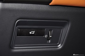 2015款揽胜运动版3.0 V6 SC HSE